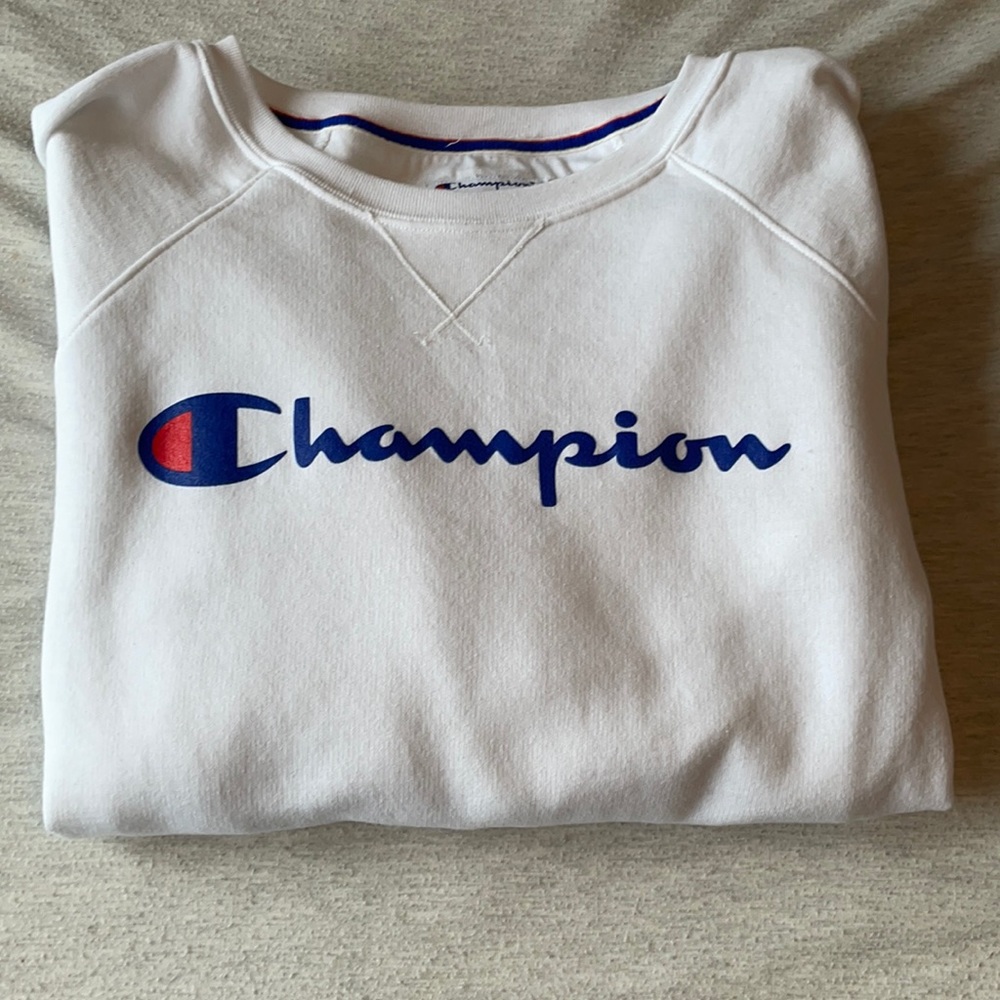 Woman’s Champion crew neck sweatshirt
